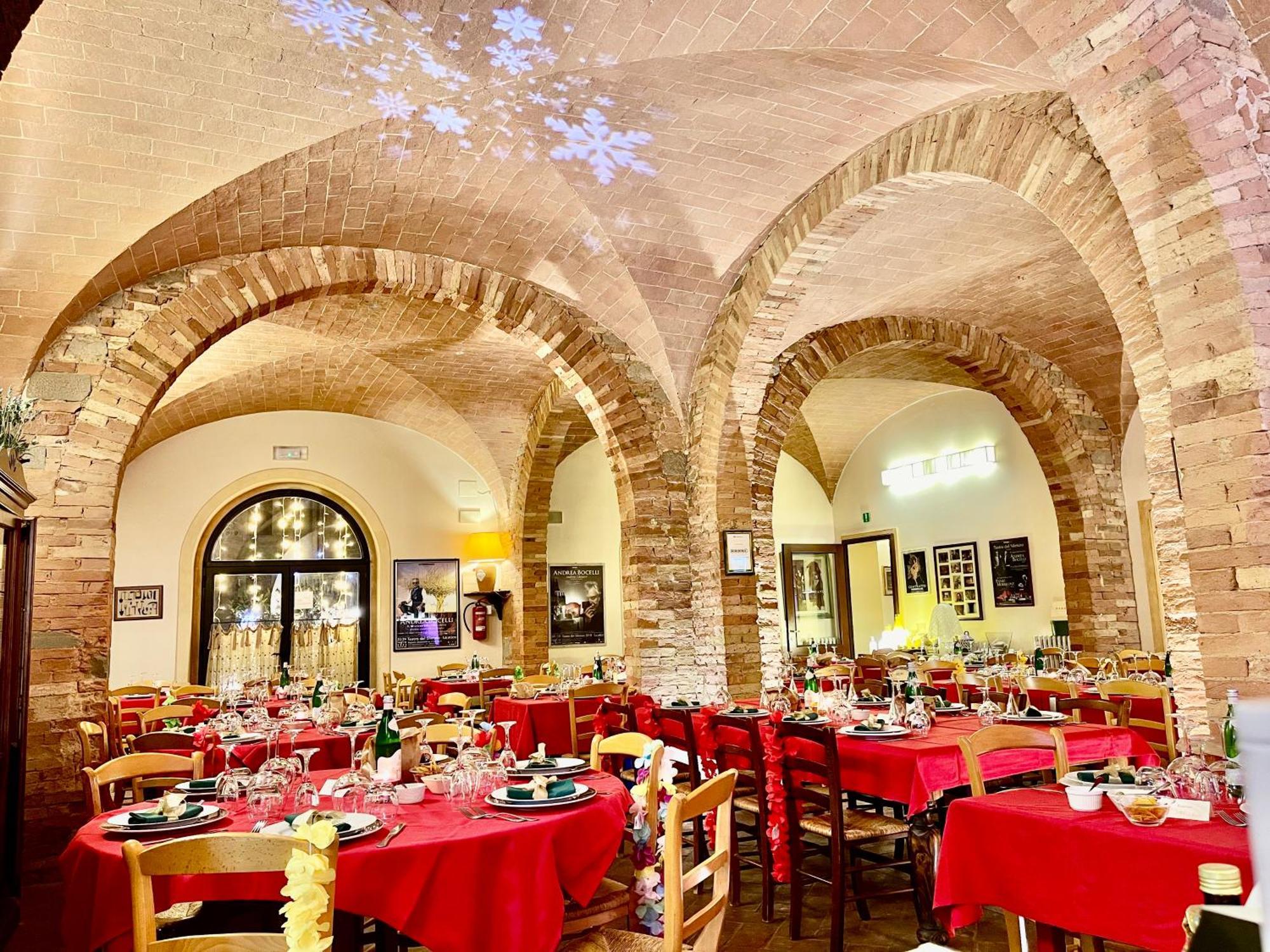 Отель Le Vecchie Cantine Кьянни Экстерьер фото